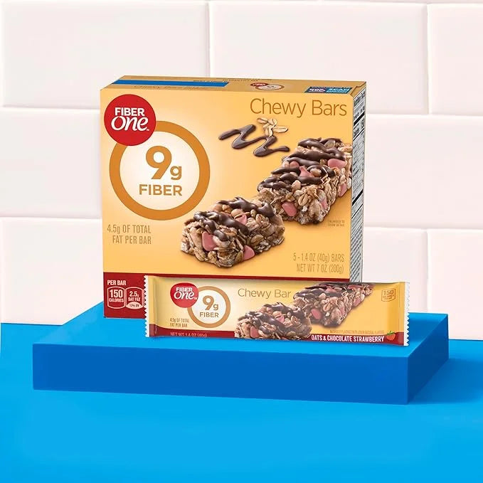 Fiber One Chewy Bars, Oats & Chocolate Strawberry Fiber Snacks, 5 Count, 7 oz - Product Image